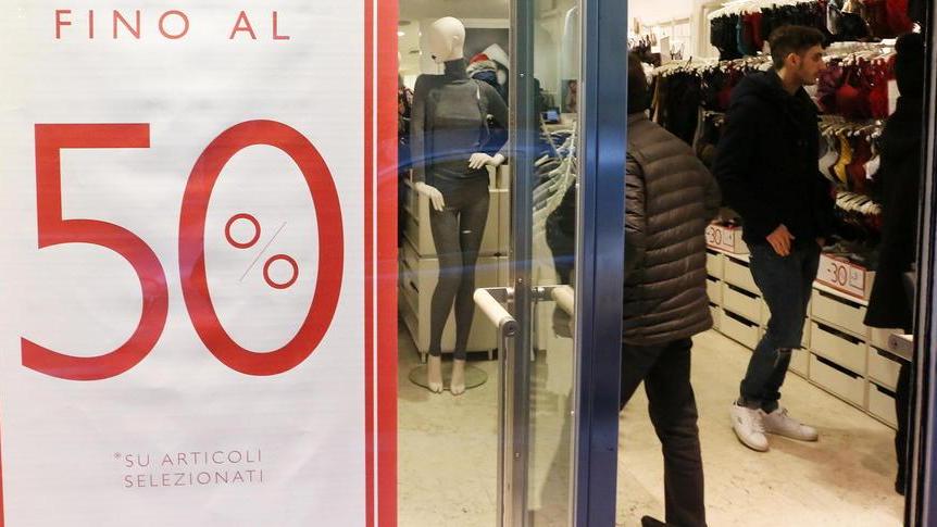 Via ai saldi invernali e gli sconti offerti sono subito alti