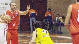Sotto il titolo un’azione d’attacco della Mazzanti