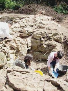 Archeologi durante gli scavi