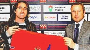 Firmino Elia e il presidente Fabio Fondatori a fianco Matteo Balleri