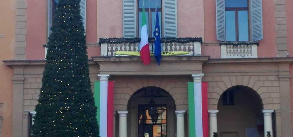 Le festa “sfratta” il manifesto su Regeni