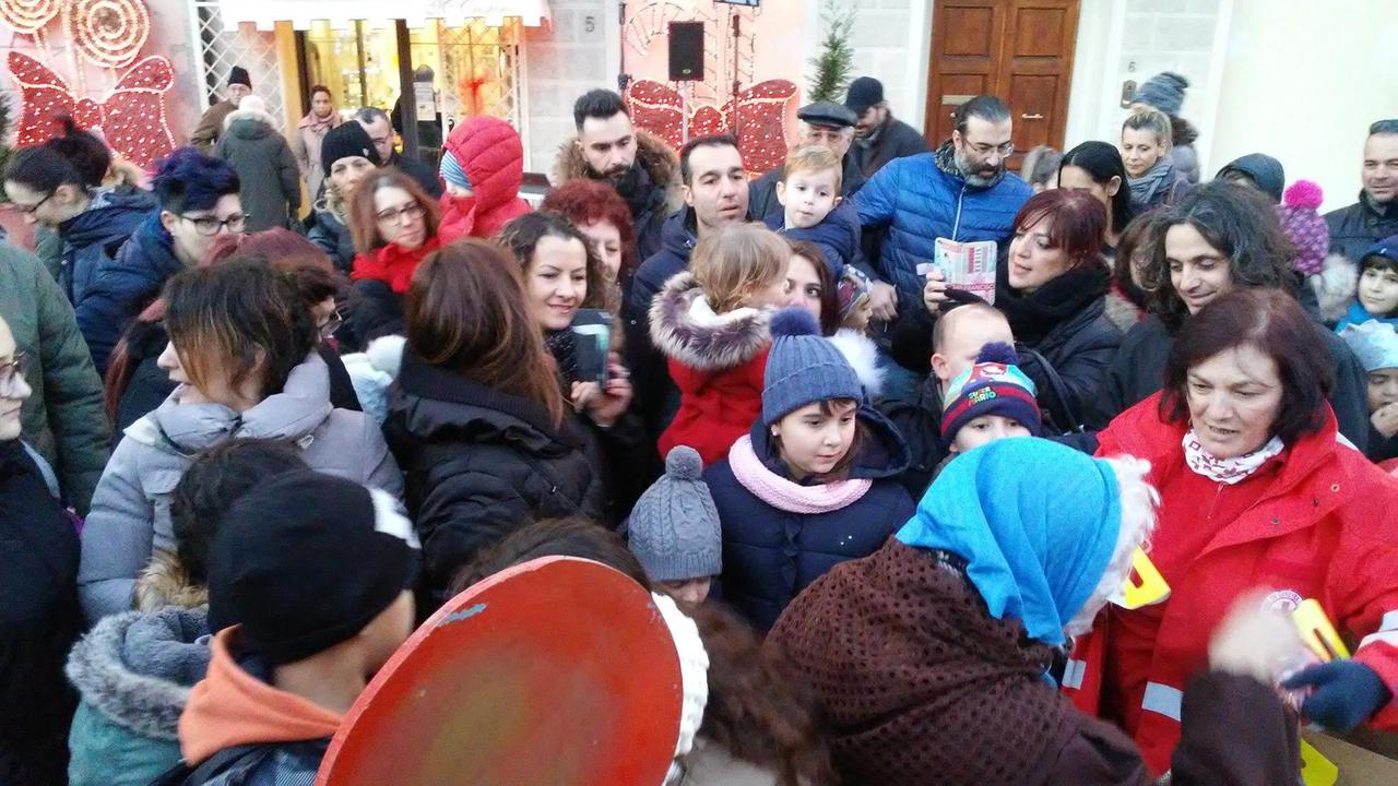 La consegna delle calze con la Befana