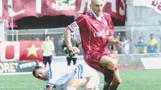 <strong>COM’ERAVAMO. </strong>Di Carlo in versione mediano di spinta con la maglia del Livorno