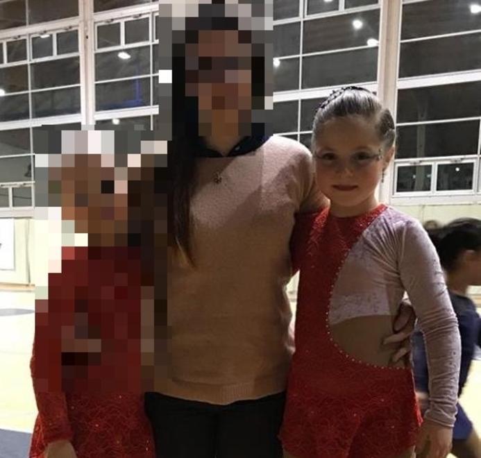 Gare con il lutto al braccio oggi il ricordo nella sua scuola 