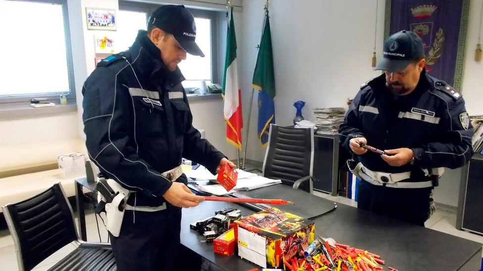 Botti che sembrano bombe. I residenti esasperati chiedono interventi