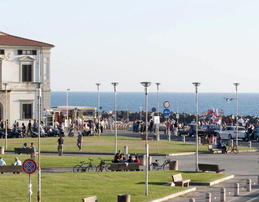 Diventerà pedonale il fronte mare di piazza Baleari a Marina di Pisa 