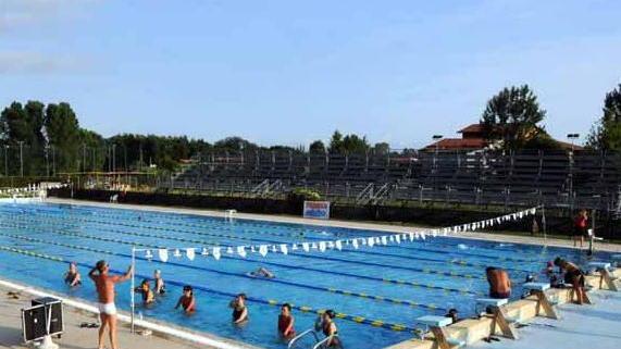 Un progetto da 795mila euro per coprire la piscina esterna
