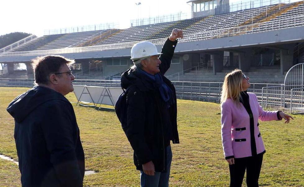 Lavori alle torri-faro Lo stadio potrà ospitare 3.160 spettatori 