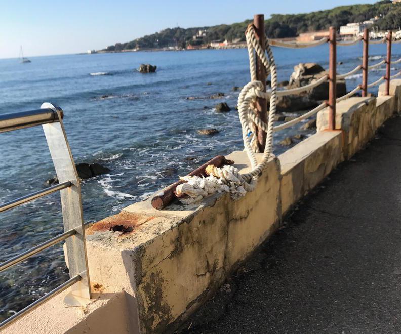 Lungomare crollato due mesi fa e ancora nessun intervento 