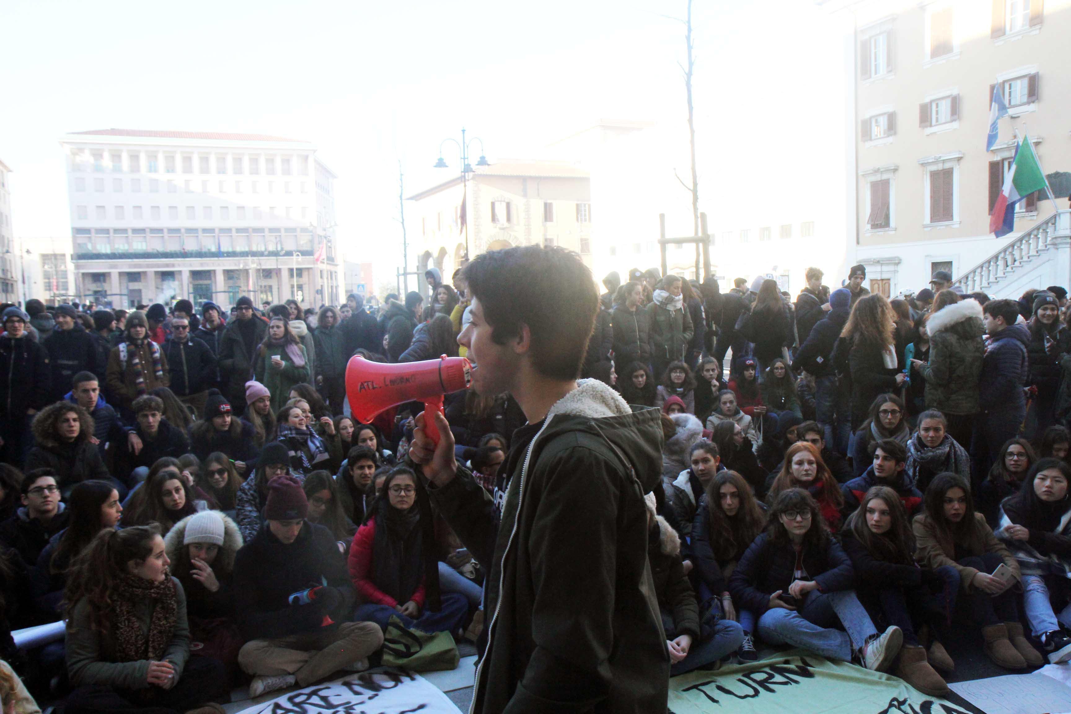 L'Enriques guida la protesta degli studenti