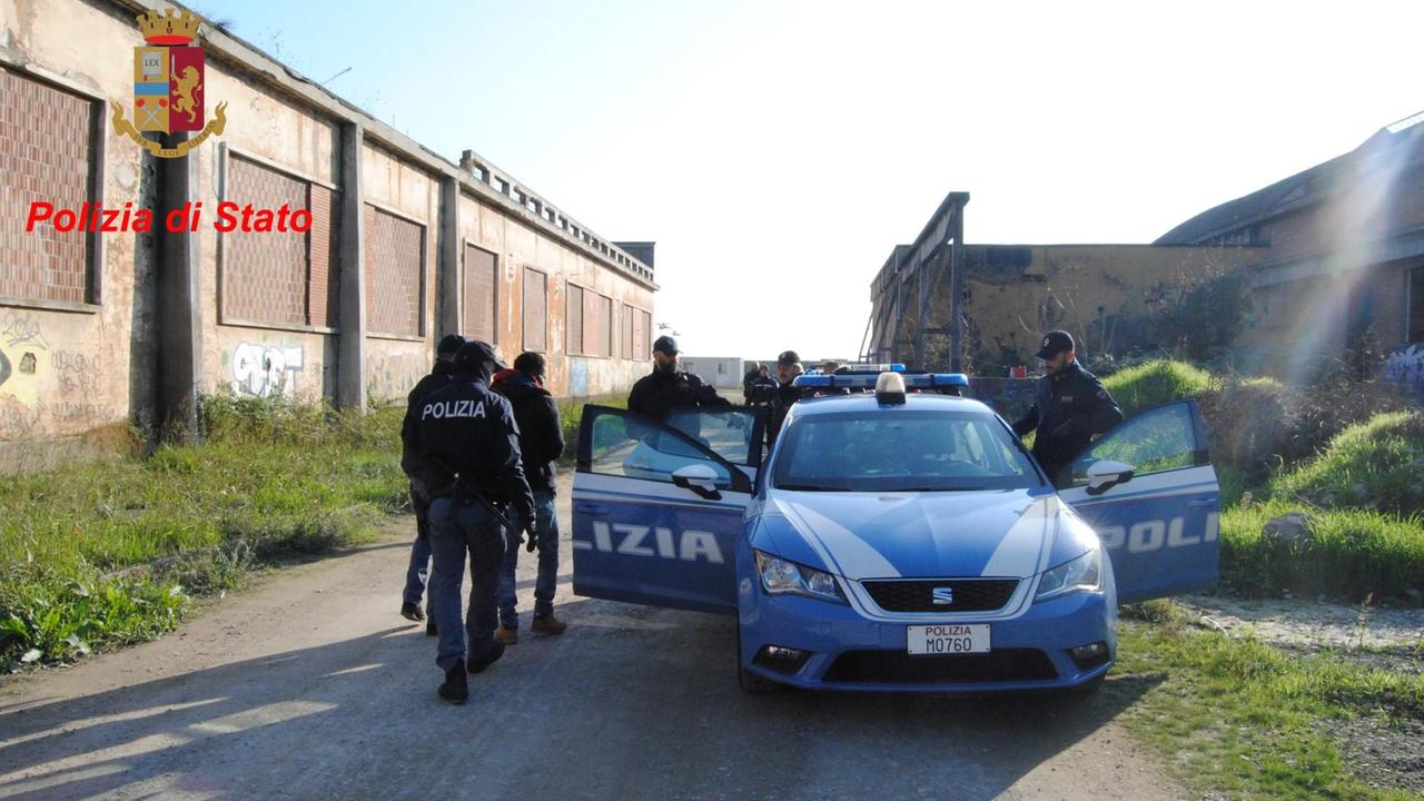 Il questore Sbordone sulle Reggiane: «Sono contrario allo sgombero totale, proseguiamo i controlli»