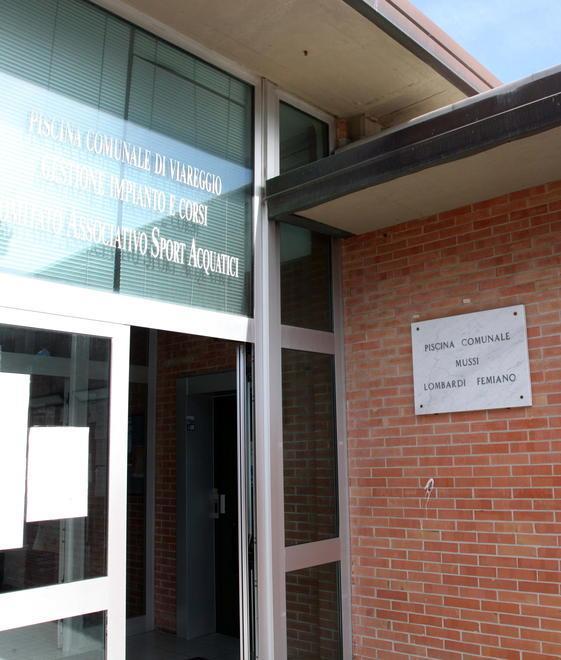 Piscina, è in corso il passaggio di proprietà