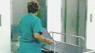 Una barella all’interno di un pronto soccorso (foto d’archivio)