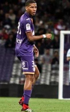 Il Barcellona prende Todibo