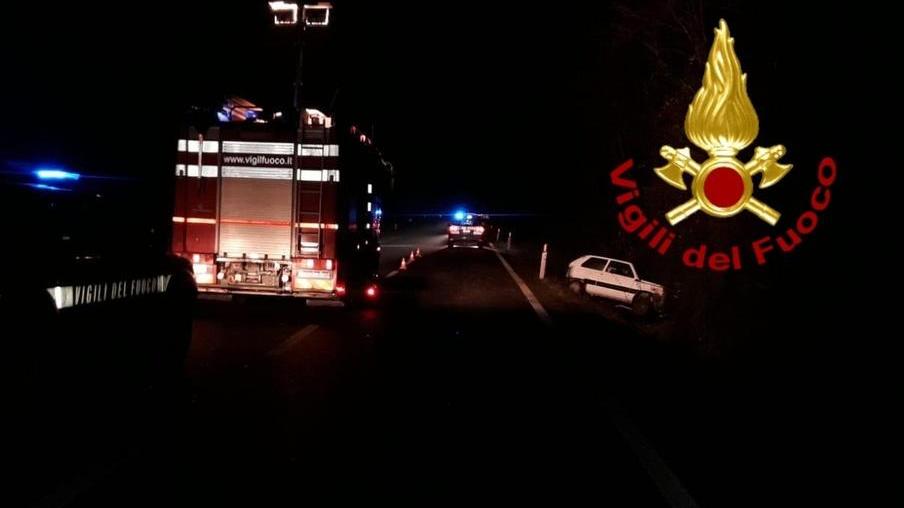 Muore a 32 anni madre di un bambino sbalzata dall’auto dopo il tamponamento