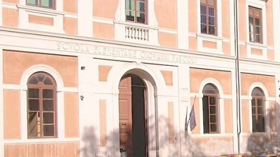Caldaie ko in alcune scuole Bimbi in classe con i giubbotti
