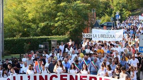 Tutti a Firenze per consegare le firme Si organizzano i bus