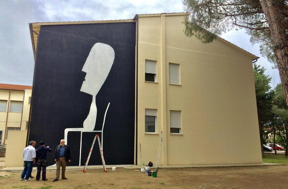 I murales colorano le scuole cecinesi 