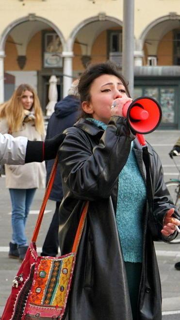 La protesta si allarga: tutte le scuole scendono in piazza con l’Enriques 