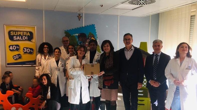 La scuola di musica dona giochi alla Pediatria del Misericordia