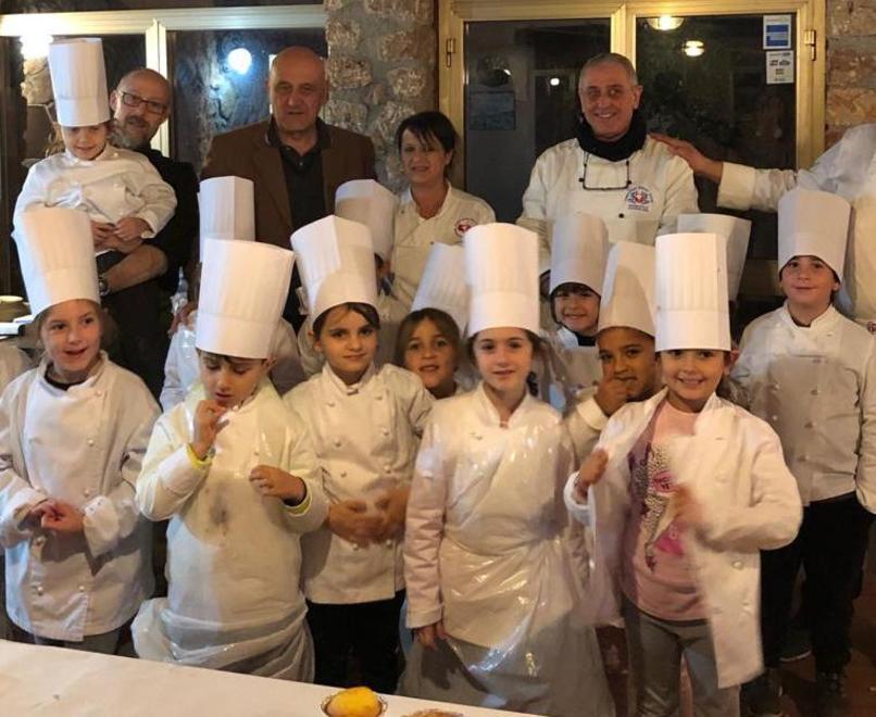 Muffin, torte di mele e plum cake Piccoli chef alla prova dei fornelli 