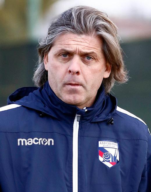 «Il problema del Casumaro è che subisce troppi gol» Mister Pera corre ai ripari 