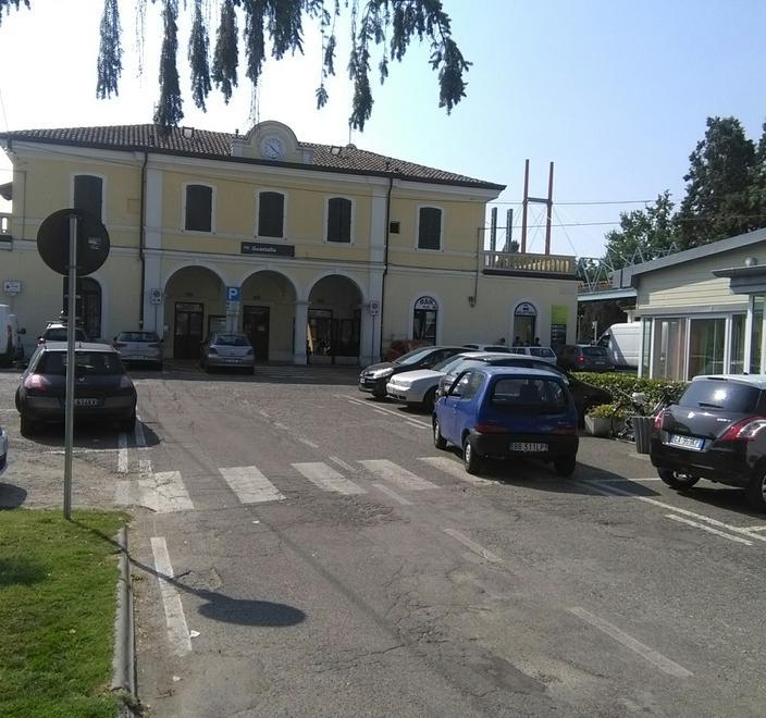 Piazza Marconi, più posti auto lunedì parte la riqualificazione 