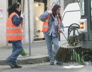Due netturbine dell’Aamps al lavoro