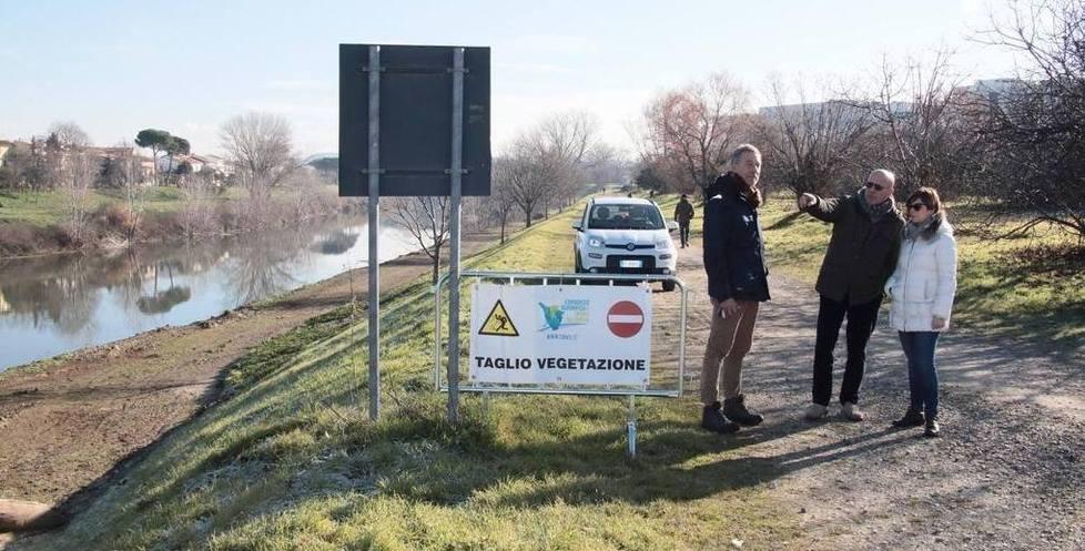 Il sopralluogo con la sindaca Brenda Barnini e accanto a lei Marco Bottino 