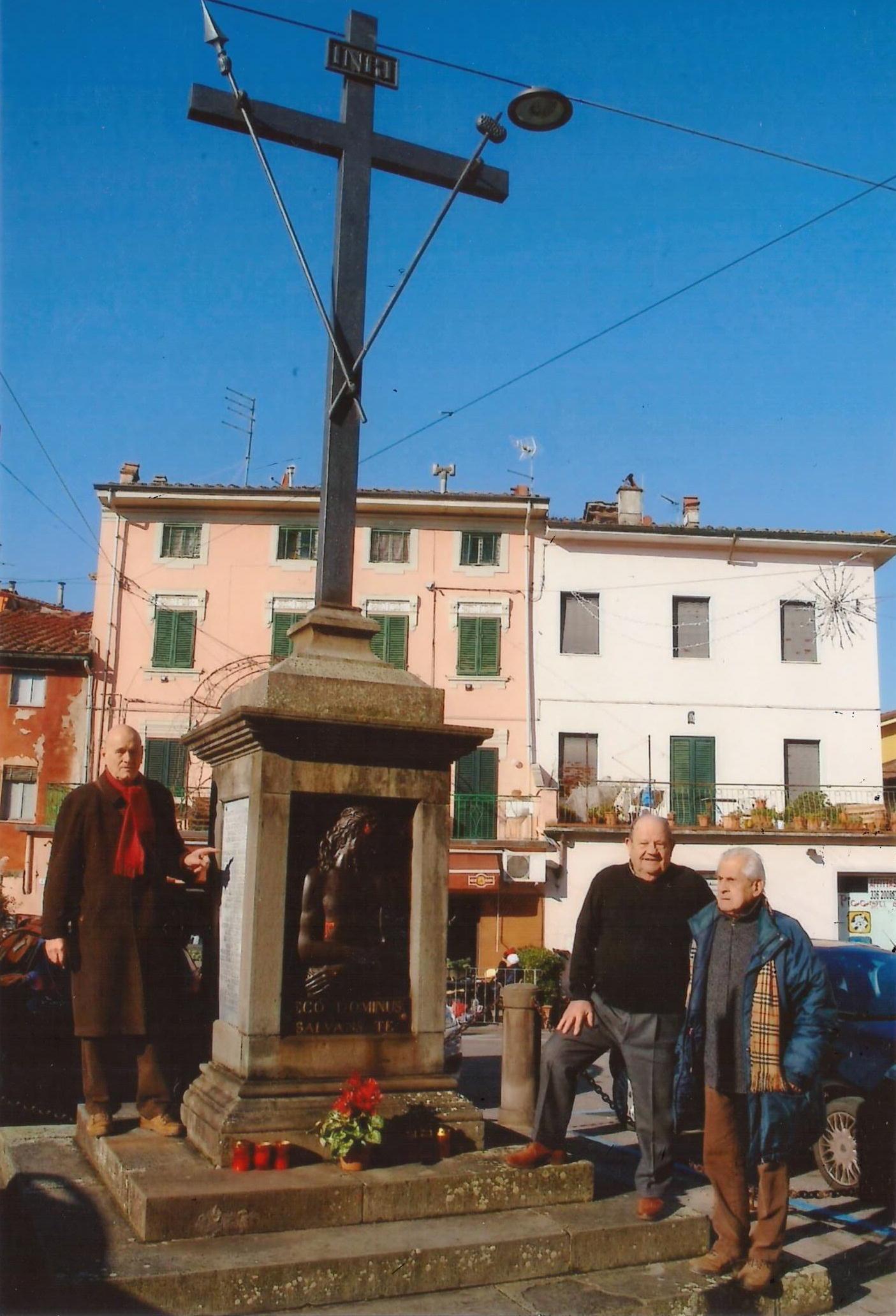 Il gruppo di amici che si occupa della Croce