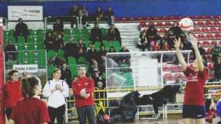 Sport e solidarietà tantissimibambini alla Volley Marathon