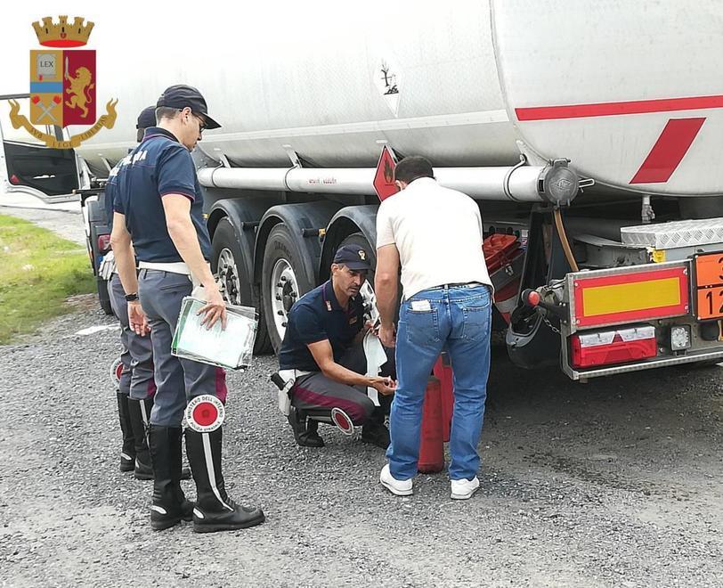 Crescono sulle strade reggiane i reati di chi vuole limare i costi 