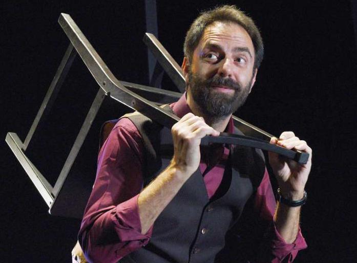 Neri Marcorè spiega la fisica sul palcoscenico dell’Asioli
