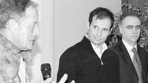 <strong>CERIMONIA.</strong> Massimiliano Allegri tra Renzo Ulivieri e Angelo Tarassi