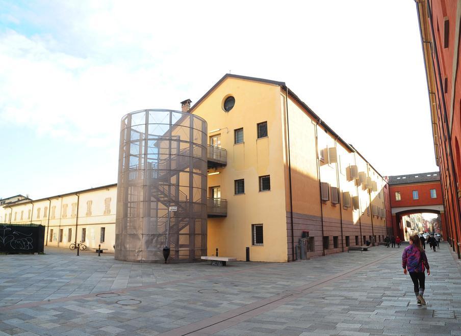 Per il nuovo tribunale di Modena piace la Manifattura Tabacchi 