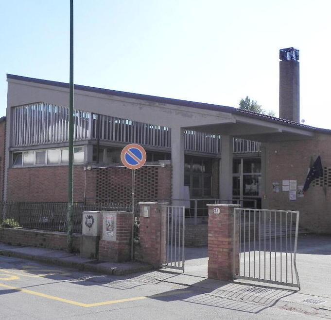 «Grati all’architetto Bellucci ma quella scuola va demolita» 