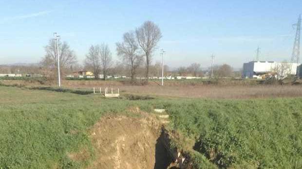 Cede parte dell’argine del rio Fossanuova «Situazione a rischio»