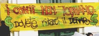 Varato il bilancio, studenti in piazza