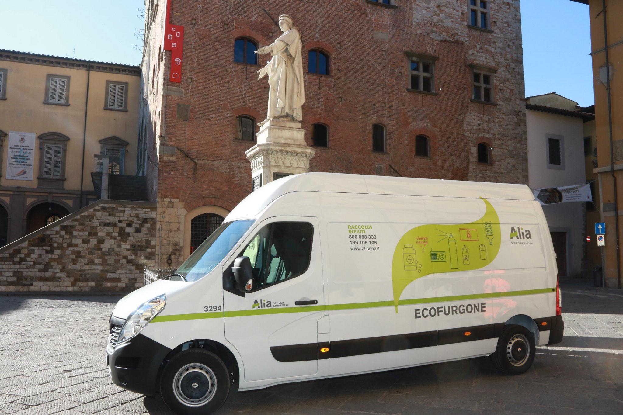 L'ecofurgone inaugurato da Alia (foto Sproviero/Batavia)