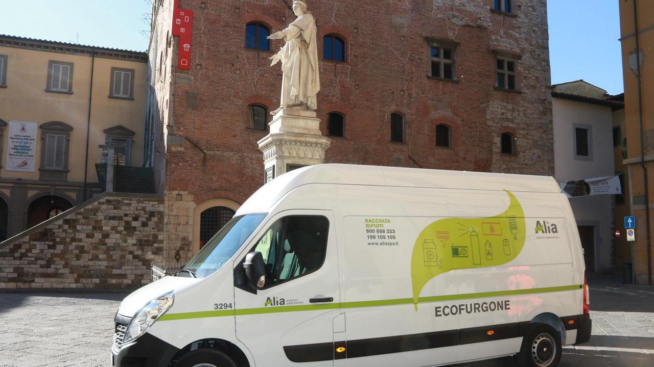 L'ecofurgone inaugurato da Alia (foto Sproviero/Batavia)