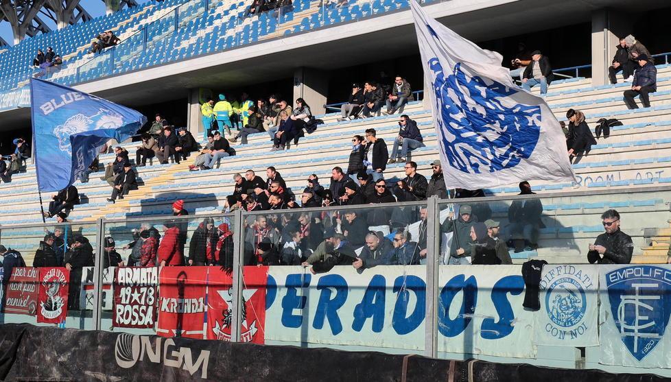 Il primo squillo è di Zajc ma il clou è fuori dal campo 