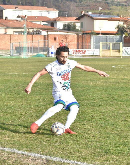 Il Seravezza vola con Rodriguez e il cubano porta a casa il pallone 