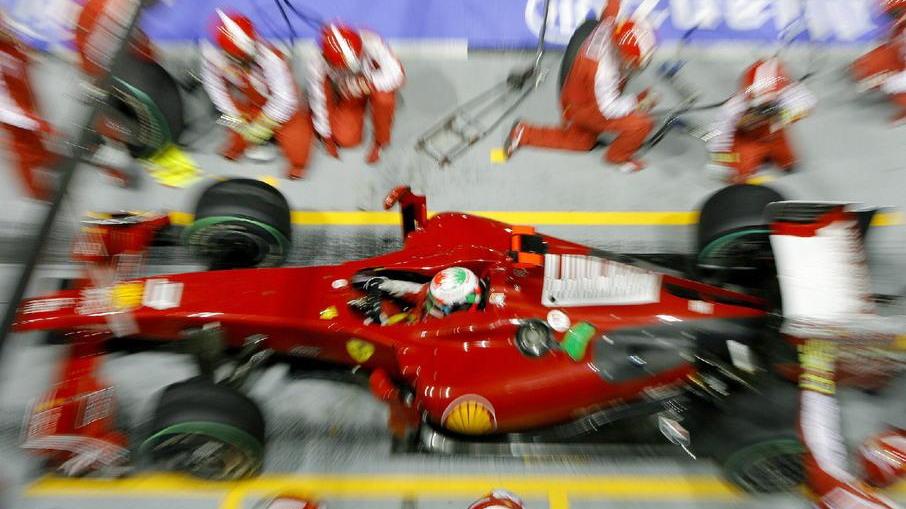 LO SPECIALE/ Modena. Pit stop Ferrari al parco Novi Sad La febbre “rossa” da Motor Show