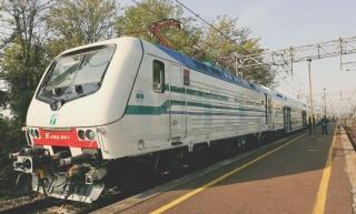 Un moderno treno a due piani Vivalto