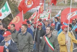Una manifestazione dei lavoratori Dalmine