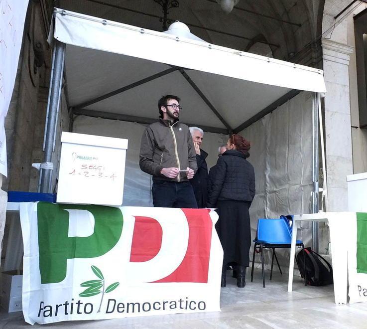 Segretario Pd: la mozione Martina accorcia le distanze su Zingaretti 
