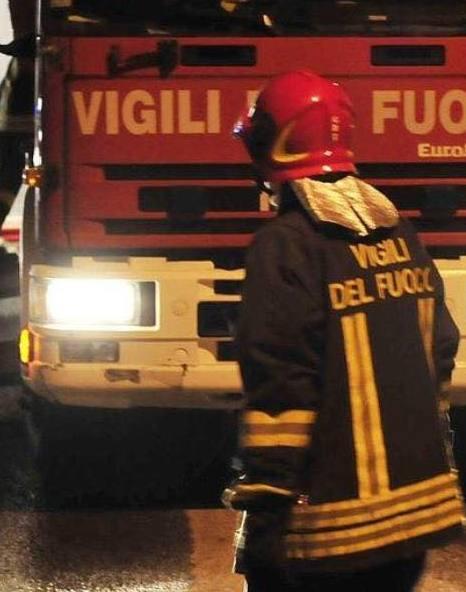 Distrutto da un incendio un ricovero per attrezzi sulla via Mammianese 