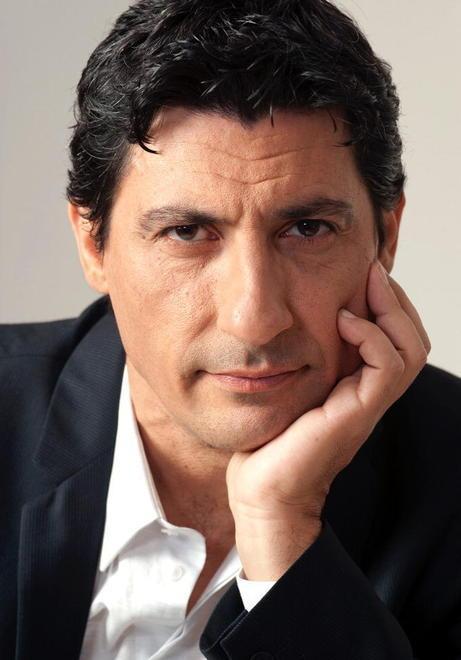 “A testa in giù”, lo show dove anche il pubblico partecipa alle scene 