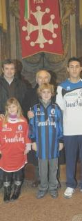 Ragazzi con le nuove maglie