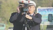 Controlli col telelaser dei vigili urbani
